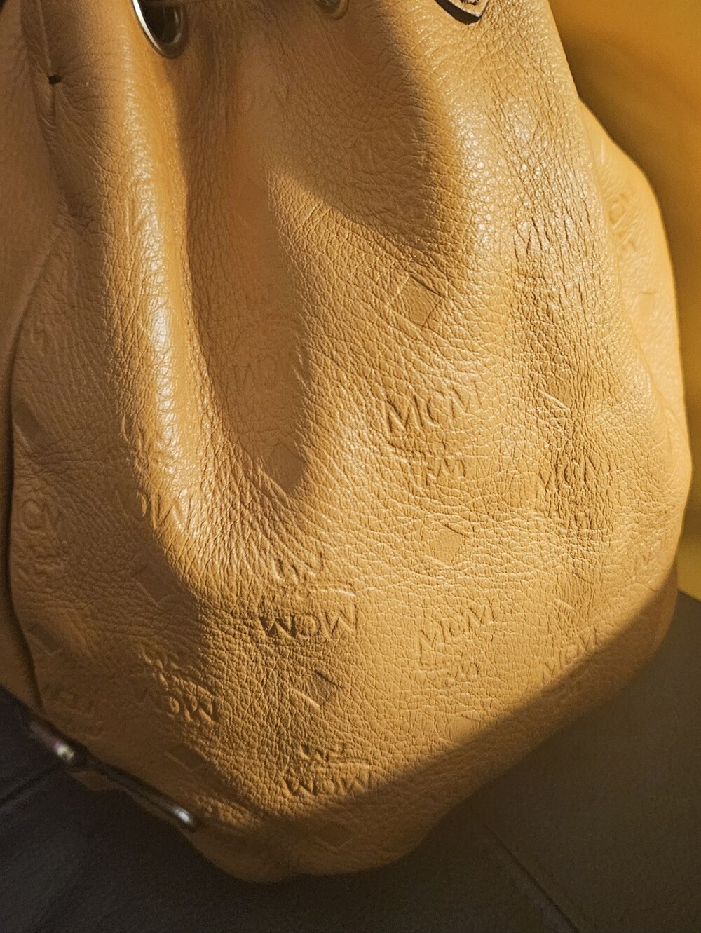 MCM Tan Leather Drawstring Shoulder Bag - Picture 4 of 9